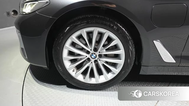 BMW 5 Series (G30) id 4769884 из Кореи 27