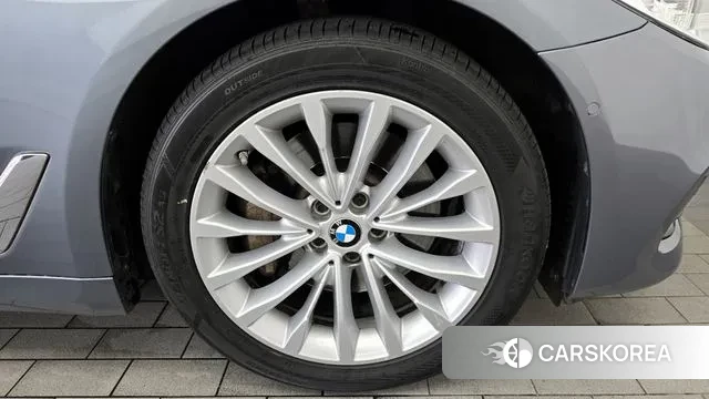 BMW 5 Series (G30) id 3055371 из Кореи 15