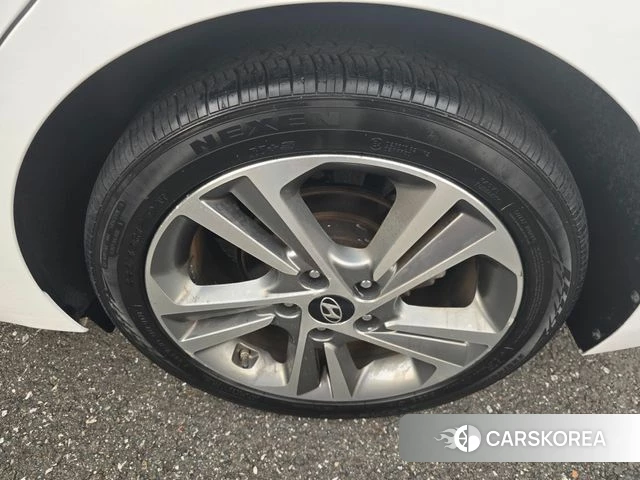 Hyundai Avante AD id 4582056 из Кореи 13