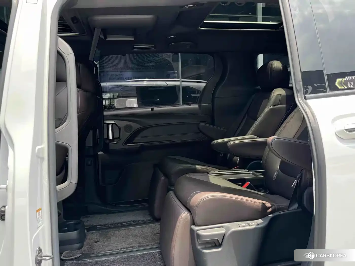 Toyota Sienna 2022 Белый из Китая, фото 5