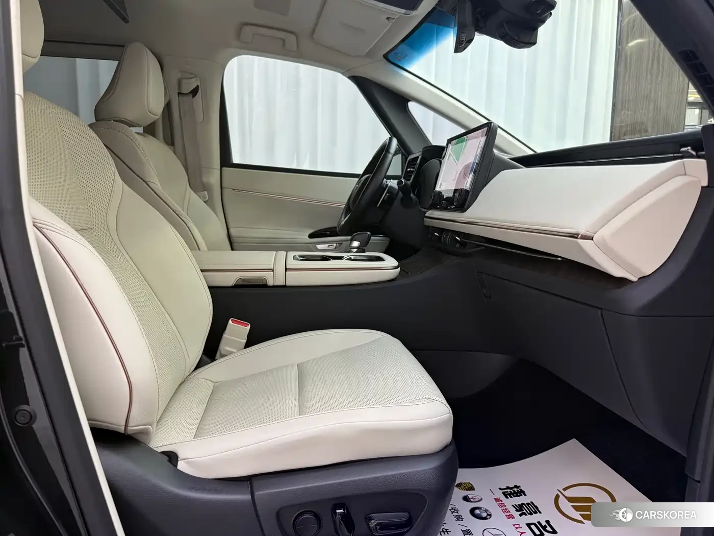 Lexus LM id 4601041 из Китая 11