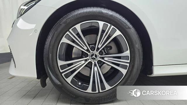 Mercedes-Benz E-Class W214 id 4655828 из Кореи 27