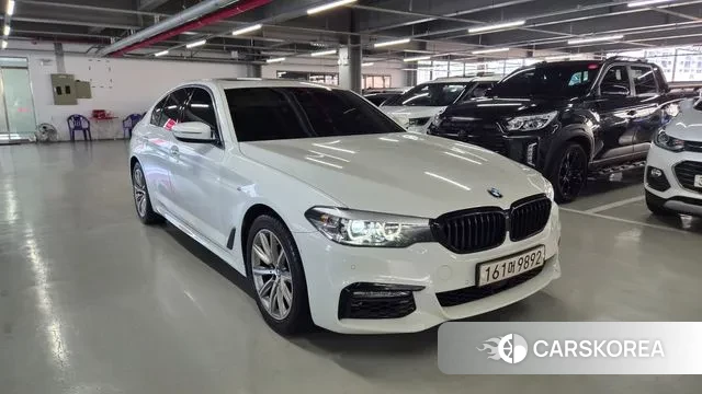 BMW 5 Series (G30) id 3789639 из Кореи 13