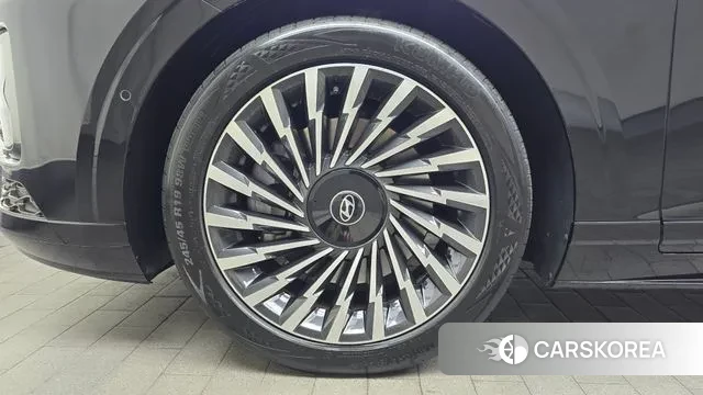 Hyundai Grandeur (GN7) id 3746052 из Кореи 15