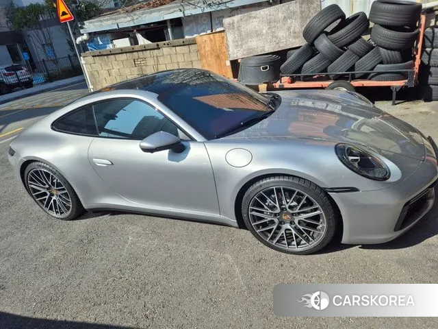 Porsche 911(992) id 3236552 из Кореи 8