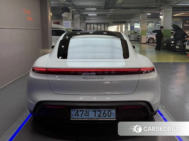 Porsche Taycan id 4511581 из Кореи 15