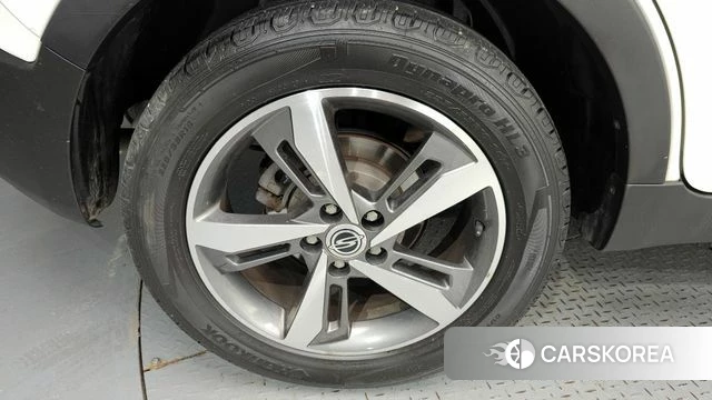 Ssangyong New Style Korando C id 4397885 из Кореи 15