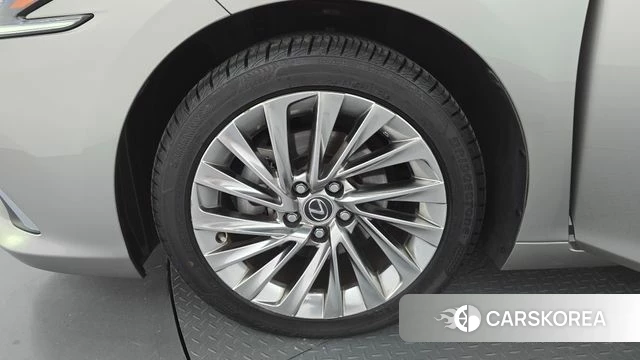 Lexus ES300h 7th generation id 4706472 из Кореи 28