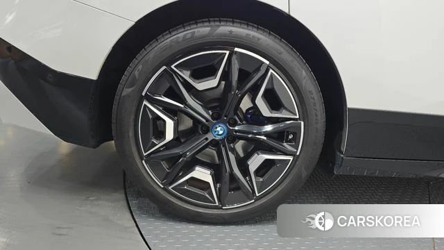 BMW iX id 4500277 из Кореи 15