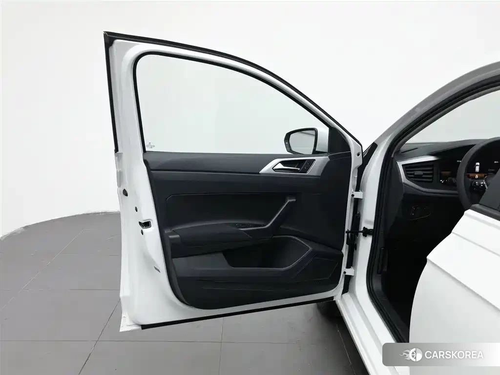 Volkswagen Polo id 4545693 из Китая 19