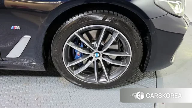 BMW 5 Series (G30) id 3587505 из Кореи 15