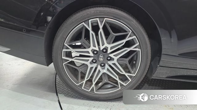 Hyundai Grandeur Hybrid (GN7) id 4201661 из Кореи 32