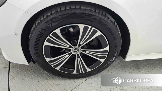 Mercedes-Benz E-Class W214 id 3882854 из Кореи 14