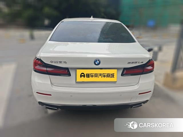 BMW 5 series PHEV 2022 Белый из Китая, фото 5