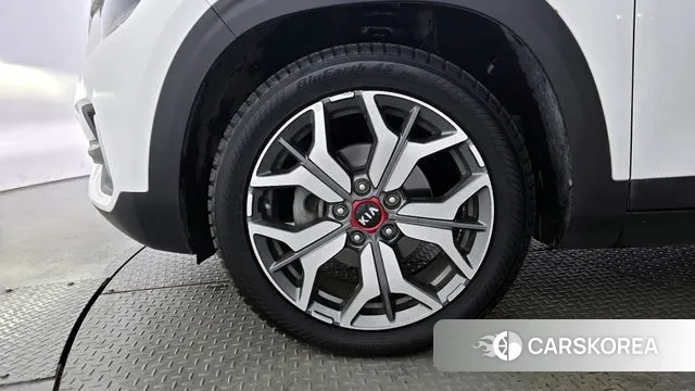 Kia Seltos id 3407707 из Кореи 15