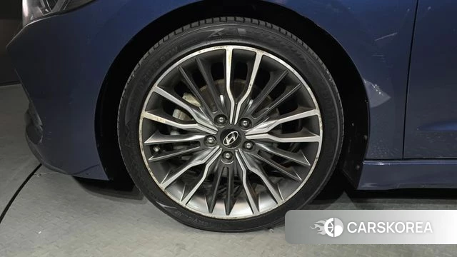 Hyundai Avante AD id 3861631 из Кореи 15