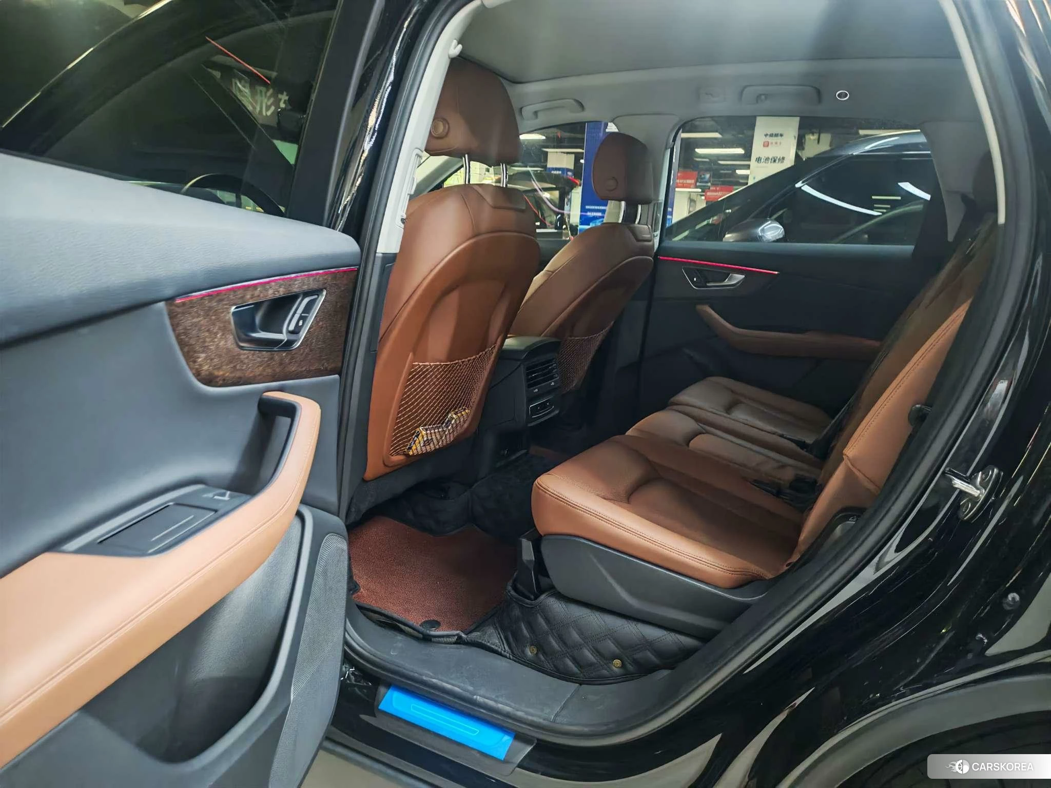 Audi Q7 2022 Черный из Китая, фото 5