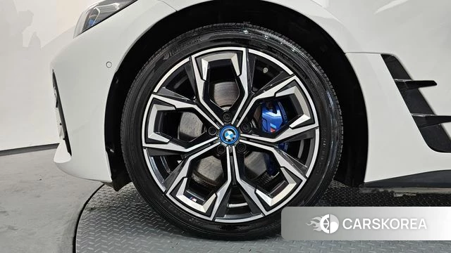 BMW i4 id 4707086 из Кореи 32