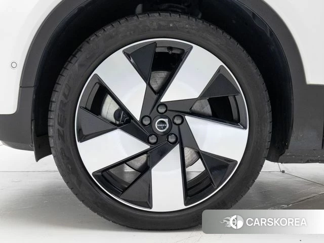 Volvo XC40 Richards id 3850368 из Кореи 12