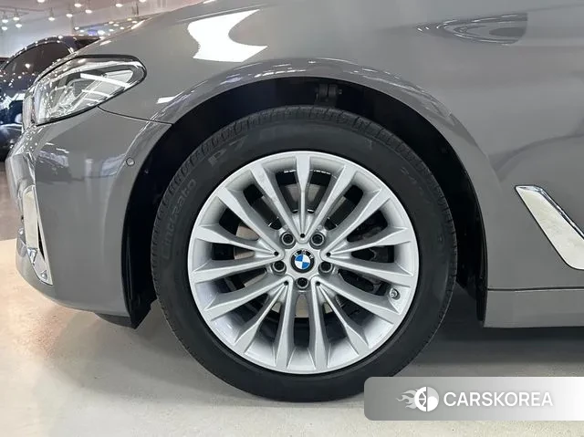 BMW 5 Series (G30) id 3448884 из Кореи 15