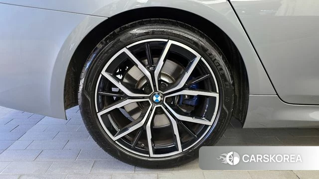 BMW 5 Series (G30) id 4360711 из Кореи 29