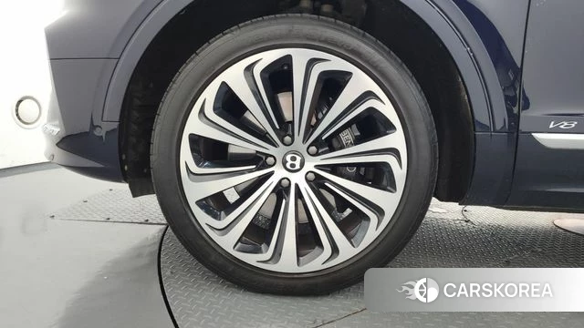 Bentley Bentayga id 4701689 из Кореи 31