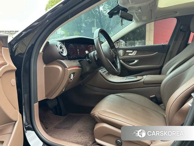 Mercedes-Benz E-class id 4335668 из Китая 11