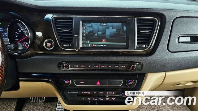 Kia The New Carnival id 2562044 из Кореи 15