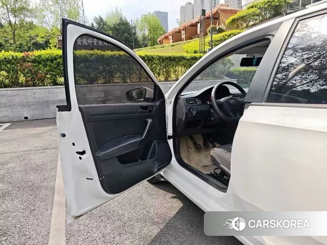 Volkswagen Santana id 4260831 из Китая 24