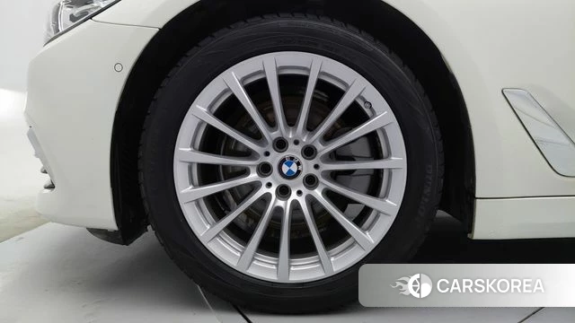 BMW 5 Series (G30) id 4658088 из Кореи 15
