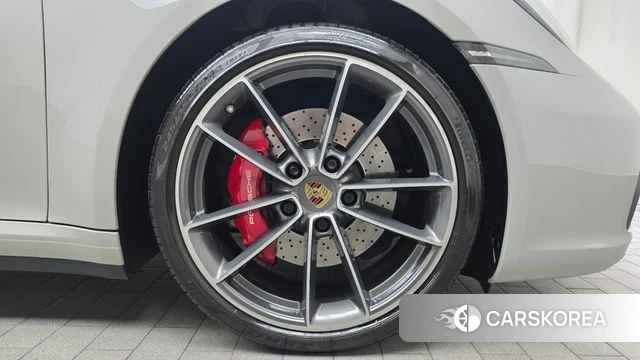 Porsche 911(992) id 4244846 из Кореи 15