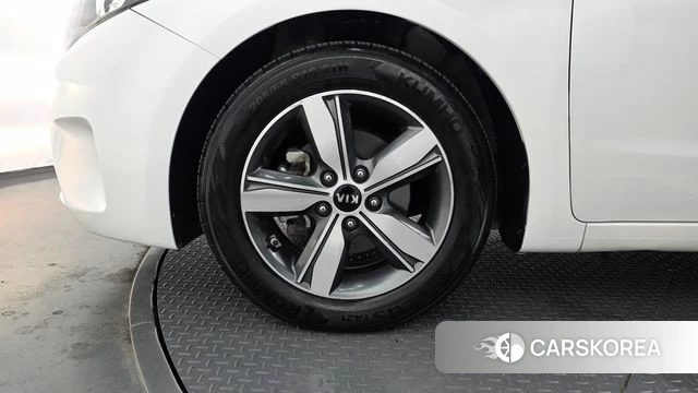 Kia The New K3 id 3873853 из Кореи 15