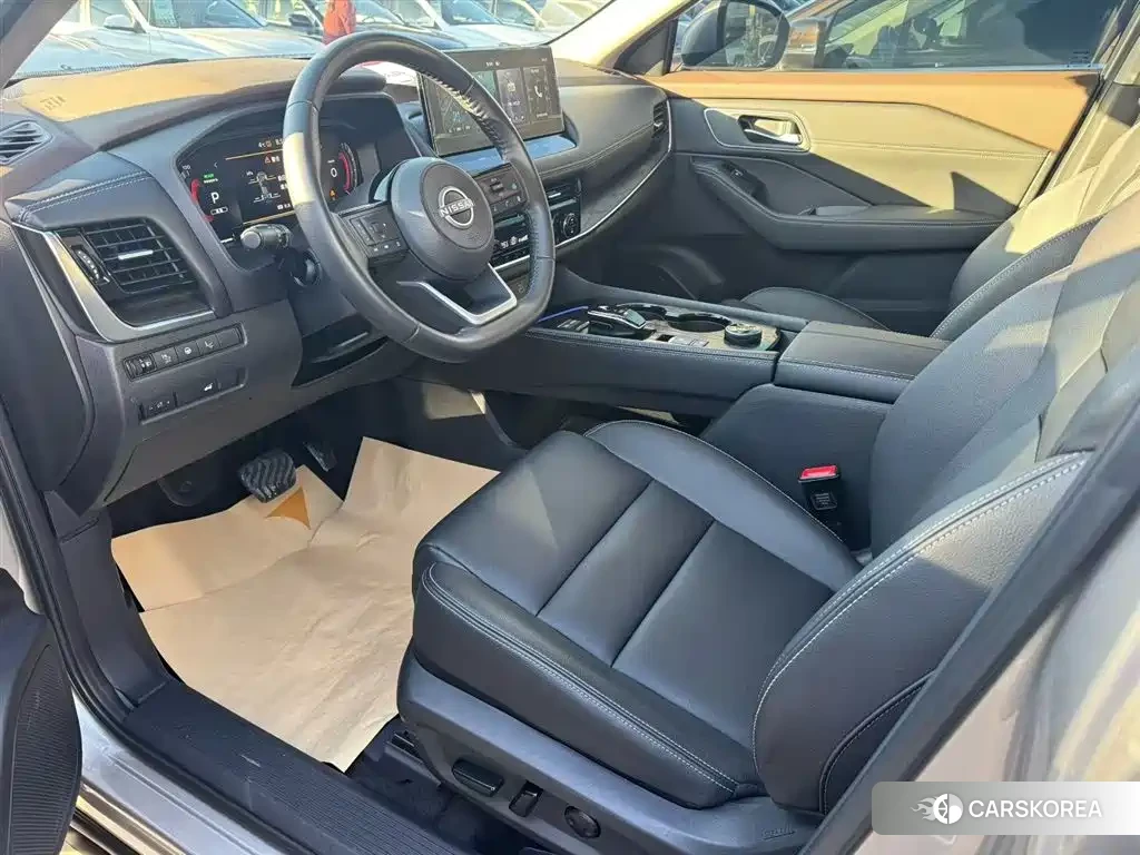 Nissan X-Trail 2024 Silver/gray из Китая, фото 5