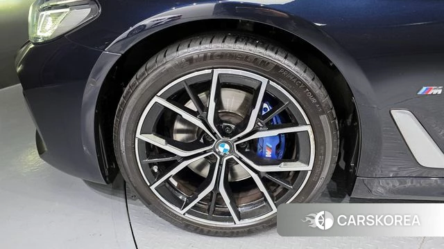 BMW 5 Series (G30) id 3839510 из Кореи 15