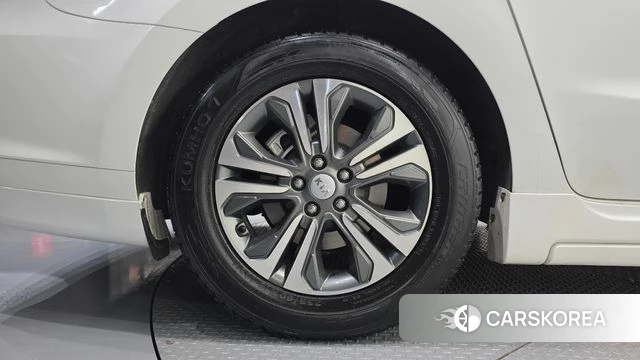 Kia The New Carnival id 4403179 из Кореи 32