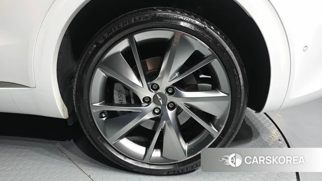 Genesis GV70 id 3851468 из Кореи 15