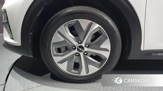 Kia Niro EV id 3328916 из Кореи 15