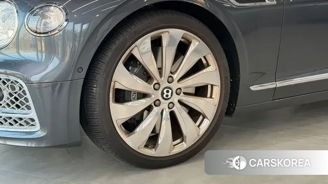 Bentley Flying Spur 3rd Generation 2021 Серый из Кореи, фото 5