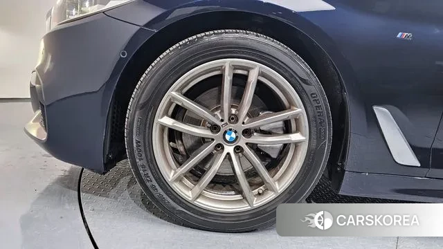 BMW 5 Series (G30) id 3510259 из Кореи 15