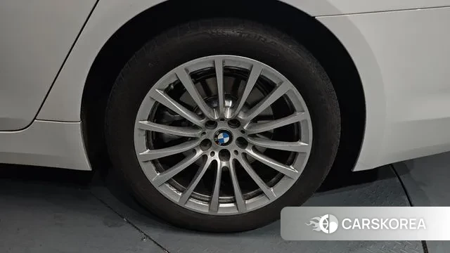 BMW 5 Series (G30) id 3760760 из Кореи 15