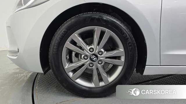 Hyundai Avante AD id 3880189 из Кореи 15