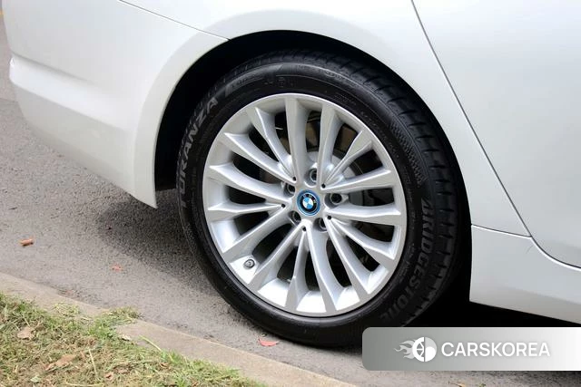 BMW 5 series PHEV id 4212843 из Китая 13