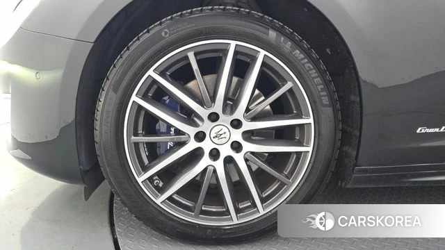 Maserati Ghibli id 4524685 из Кореи 15