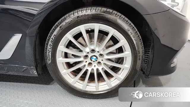 BMW 5 Series (G30) id 3494050 из Кореи 15