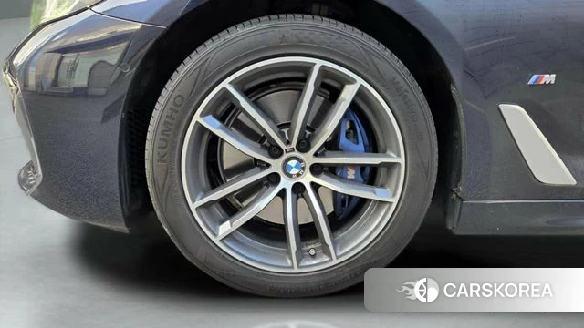 BMW 5 Series (G30) id 3793523 из Кореи 15