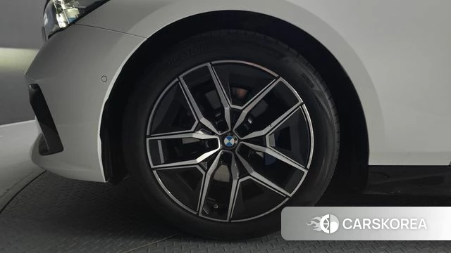 BMW 5 Series (G60) id 4229813 из Кореи 15