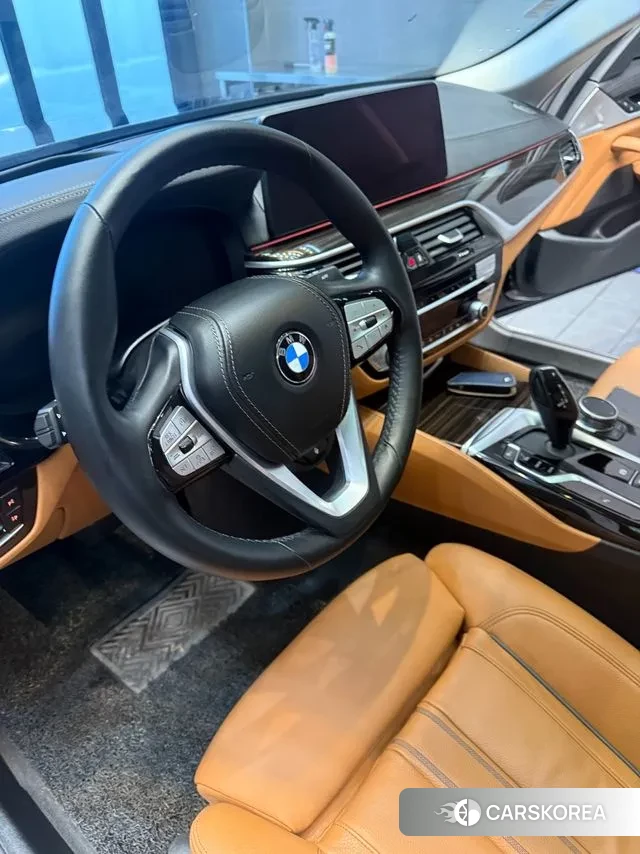 BMW 5 Series (G30) 2022 Черный из Кореи, фото 5