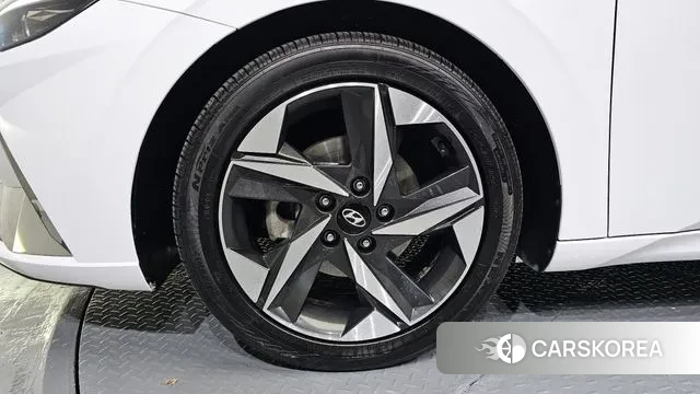 Hyundai Avante (CN7) id 3343925 из Кореи 15