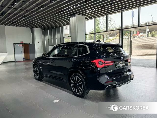 BMW iX3 2024 Черный из Китая, фото 5