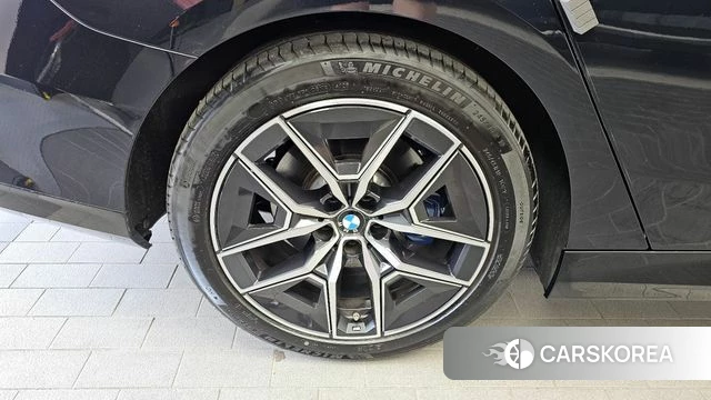 BMW 5 Series (G60) id 4432822 из Кореи 29